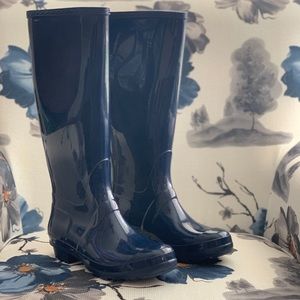 Brand New, Never Worn Pair of Rain Boots !